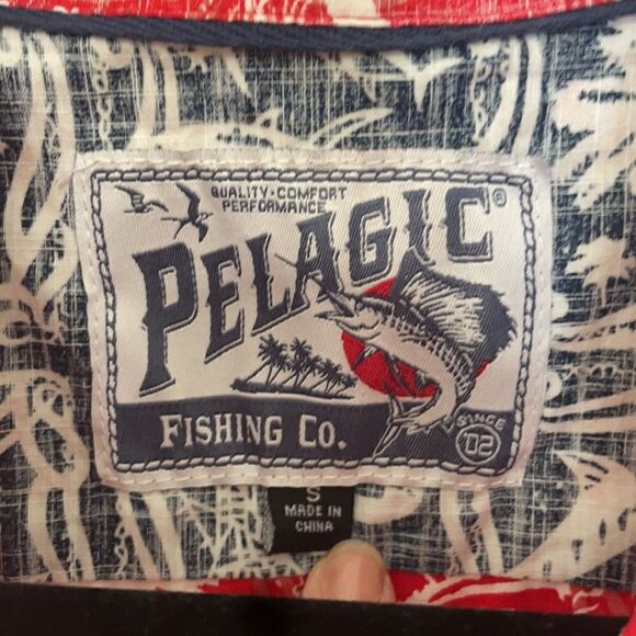 Pelagic button down shirt size smalll - Picture 9 of 12